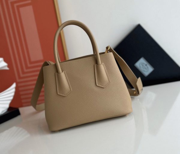 Faux sac Prada Double Mini en beige – Image 6
