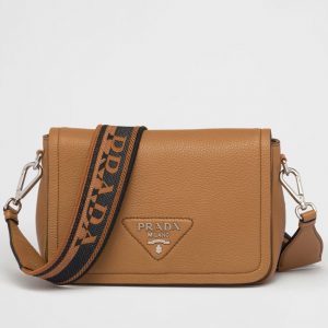 Faux sac bandoulière à rabat Prada en marron