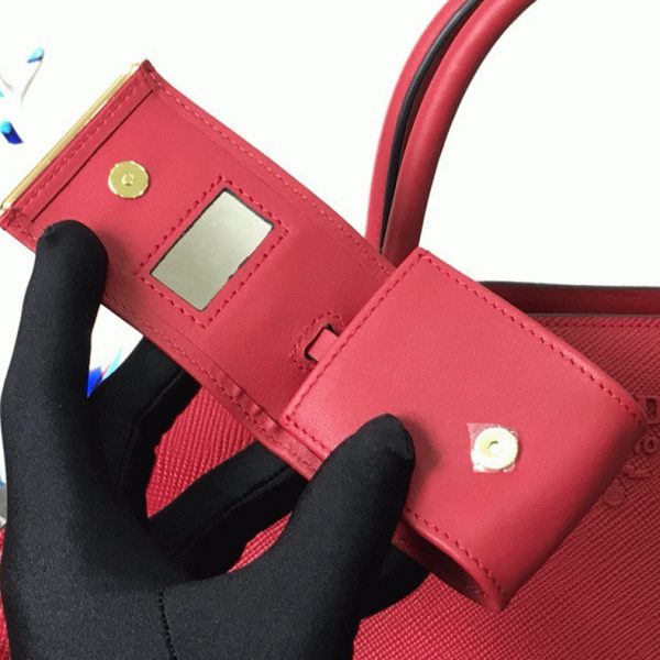 Contrefaçon sac Prada Monochrome petit modèle en rouge – Image 7