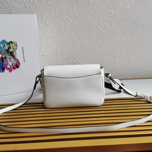 Réplique sac bandoulière à rabat Prada en blanc – Image 7