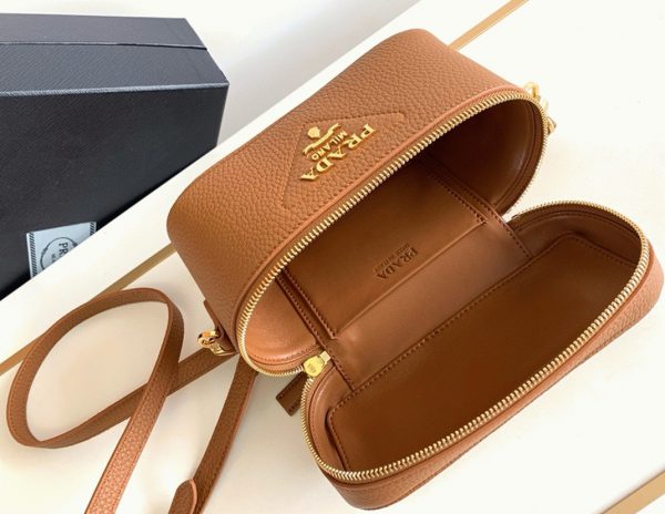 Imitation mini vanity Prada en marron – Image 10