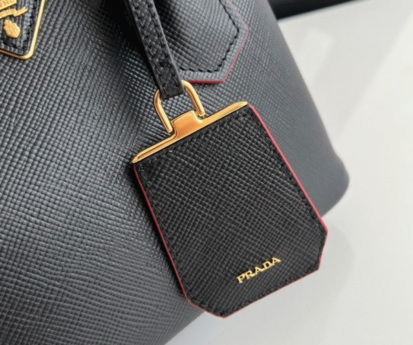 Réplique sac Prada Double Mini en noir – Image 8