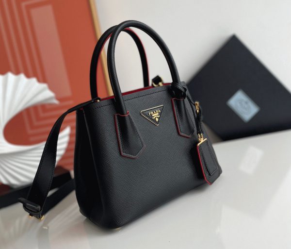 Réplique sac Prada Double Mini en noir – Image 6