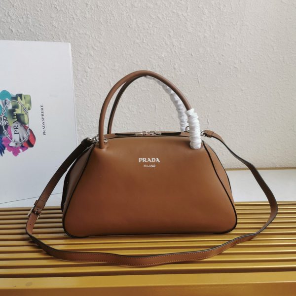 Réplique sac Prada Supernova moyen modèle à poignée en cuir brun – Image 5