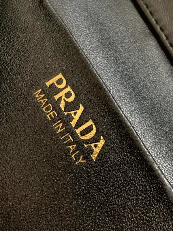 Réplique mini vanity Prada en noir – Image 5