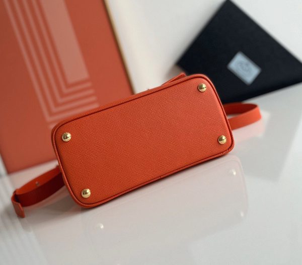 Contrefaçon sac Prada Double Mini en orange – Image 6