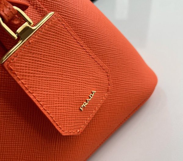 Contrefaçon sac Prada Double Mini en orange – Image 5