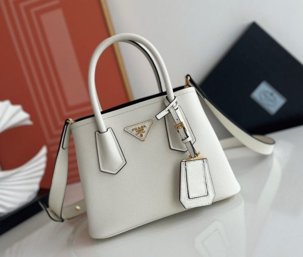 Réplique sac Prada Double Mini en blanc – Image 6