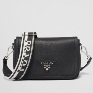 Contrefaçon sac bandoulière à rabat Prada en noir