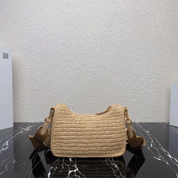 Contrefaçon sac bandoulière Prada Re-Edition en beige – Image 9