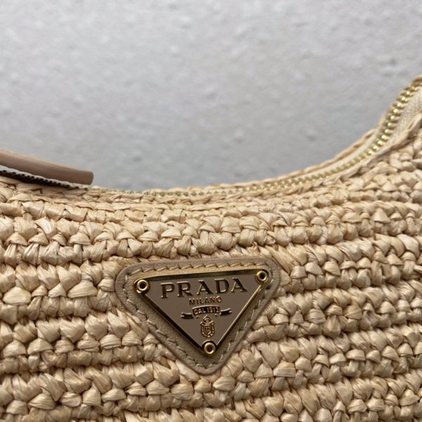 Contrefaçon sac bandoulière Prada Re-Edition en beige – Image 6