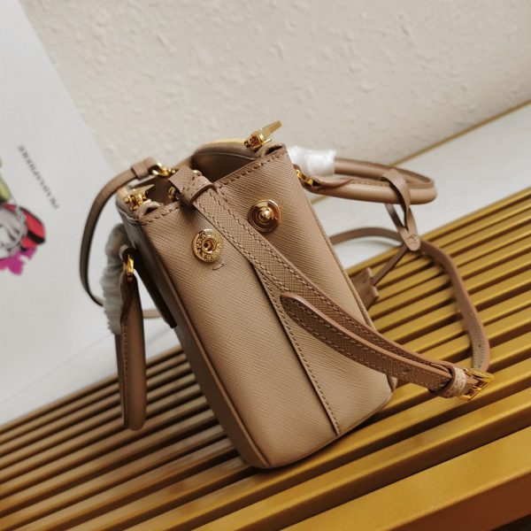 Réplique du sac Prada Mini Galleria en beige – Image 3