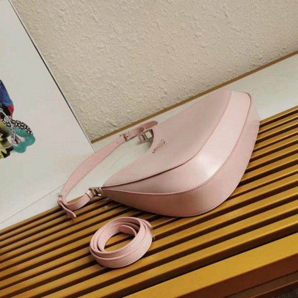 Contrefaçon sac Prada Cleo grand modèle en rose – Image 8