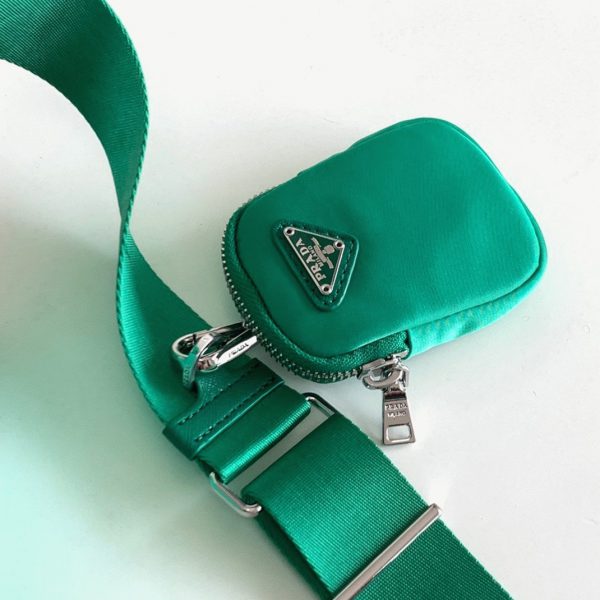 Réplique sac bandoulière Prada Re-Edition en vert – Image 4