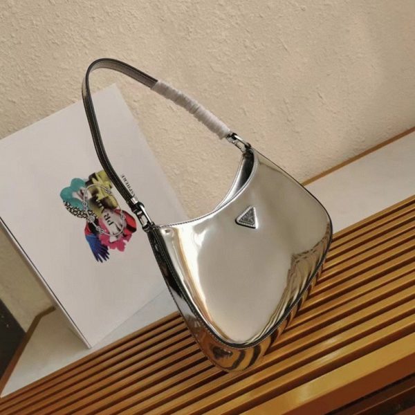 Faux sac Prada Cleo petit modèle en argent – Image 2