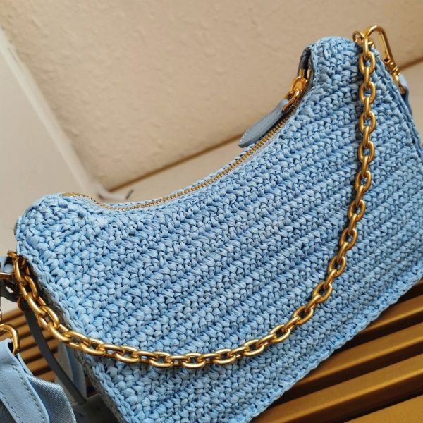 Faux sac bandoulière Prada Re-Edition en bleu – Image 5