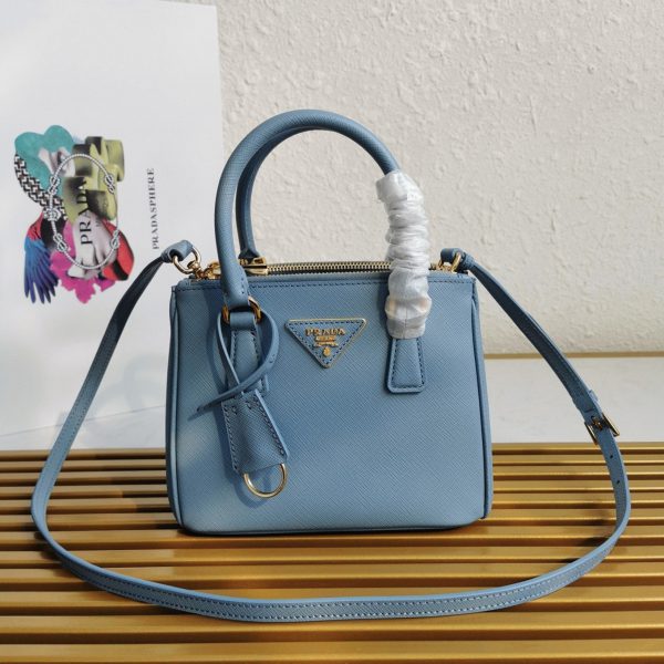 Fausse version du sac Prada Mini Galleria en bleu clair – Image 4