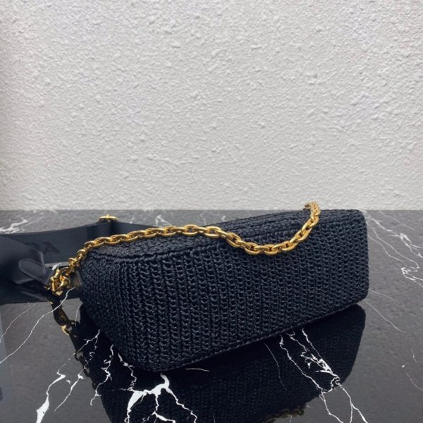 Réplique sac bandoulière Prada Re-Edition en noir – Image 8