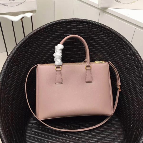 Contrefaçon du sac Prada Galleria grand format en rose – Image 7
