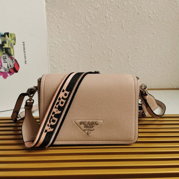 Réplique sac bandoulière à rabat Prada en rose clair – Image 7