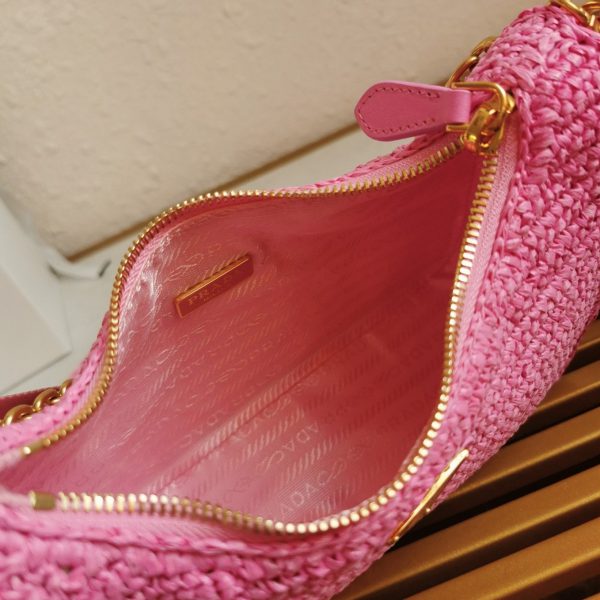 Imitation sac bandoulière Prada Re-Edition en rose – Image 2
