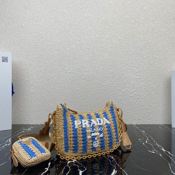 Faux sac Prada Re-Edition en rayures beige et bleu – Image 8