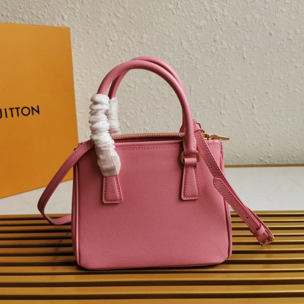 Fausse version du sac Prada Mini Galleria en rose – Image 7