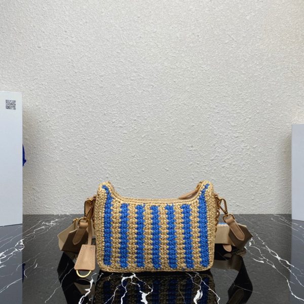 Faux sac Prada Re-Edition en rayures beige et bleu – Image 7