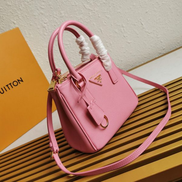 Fausse version du sac Prada Mini Galleria en rose – Image 4