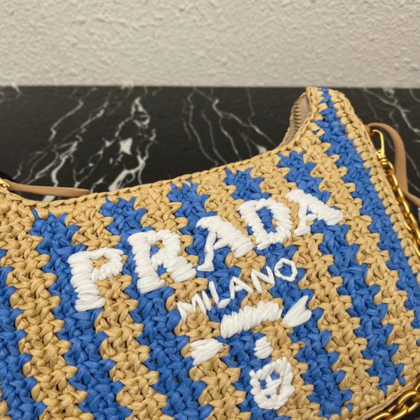 Faux sac Prada Re-Edition en rayures beige et bleu – Image 4