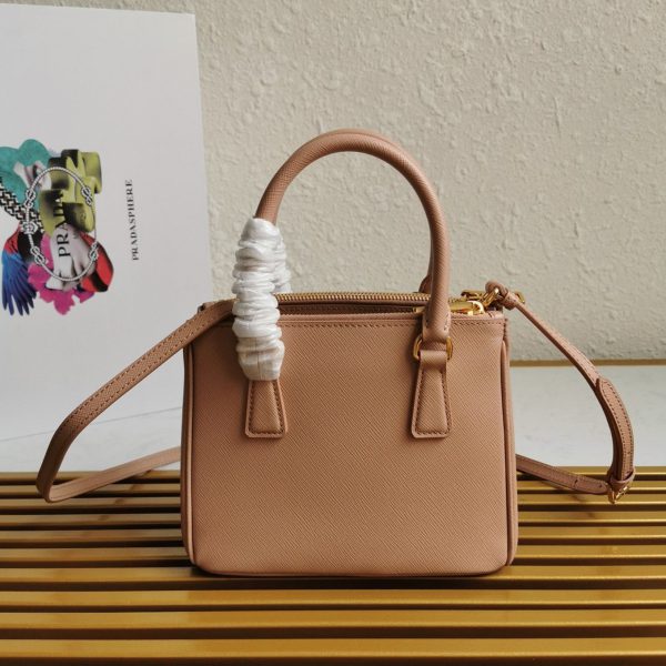 Contrefaçon du sac Prada Mini Galleria en rose poudré – Image 4