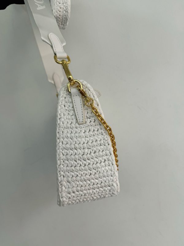 Faux sac crochet Prada Re-Edition en blanc – Image 8