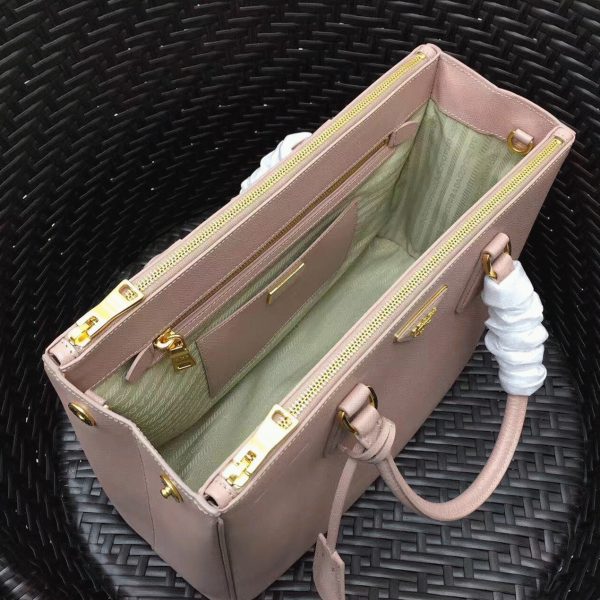 Contrefaçon du sac Prada Galleria grand format en rose – Image 3