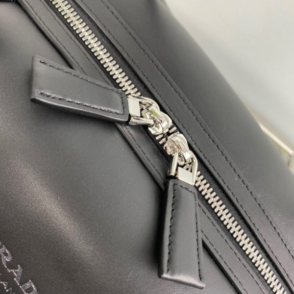 Faux sac Prada Supernova moyen modèle à poignée en cuir noir – Image 4