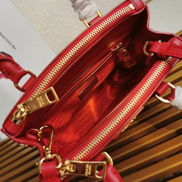Réplique du sac Prada Mini Galleria en rouge – Image 3