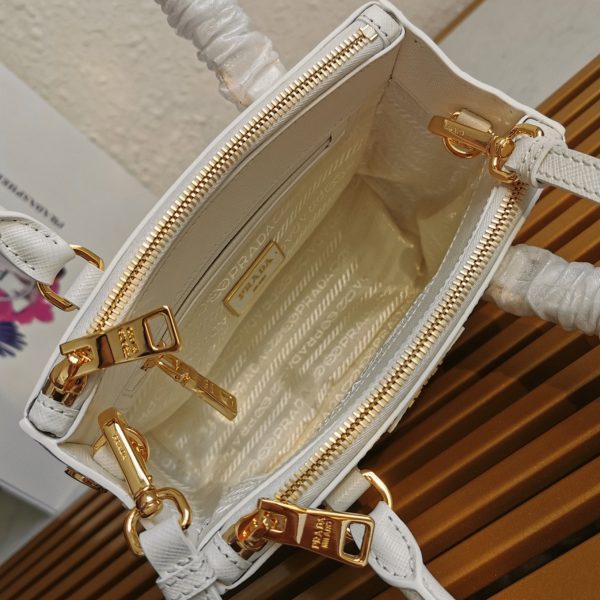 Fausse version du sac Prada Mini Galleria en blanc – Image 10