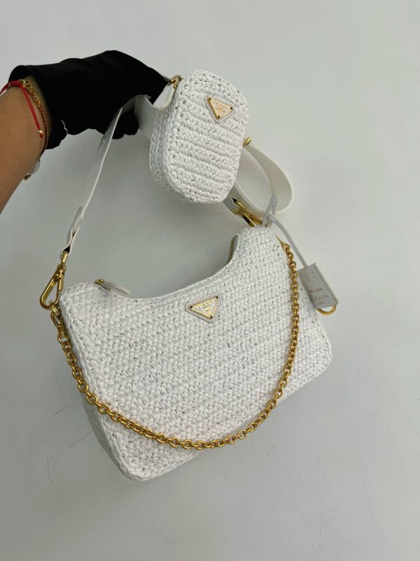 Faux sac crochet Prada Re-Edition en blanc – Image 11