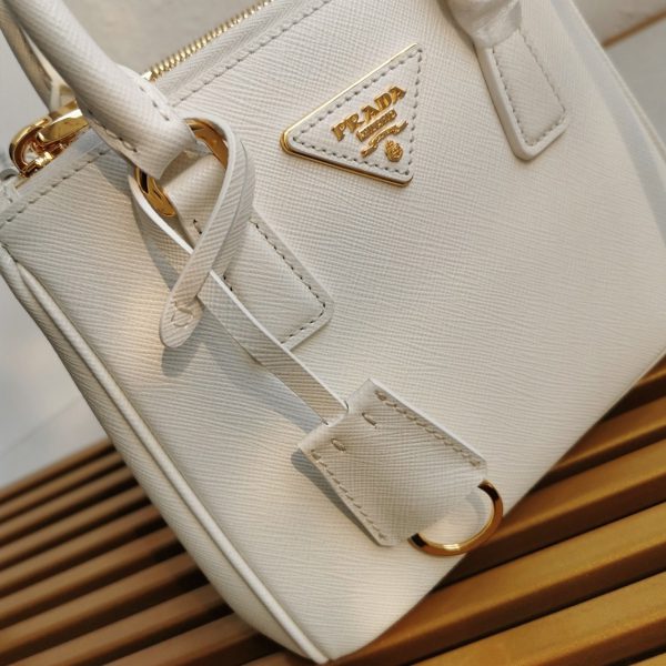 Fausse version du sac Prada Mini Galleria en blanc – Image 5