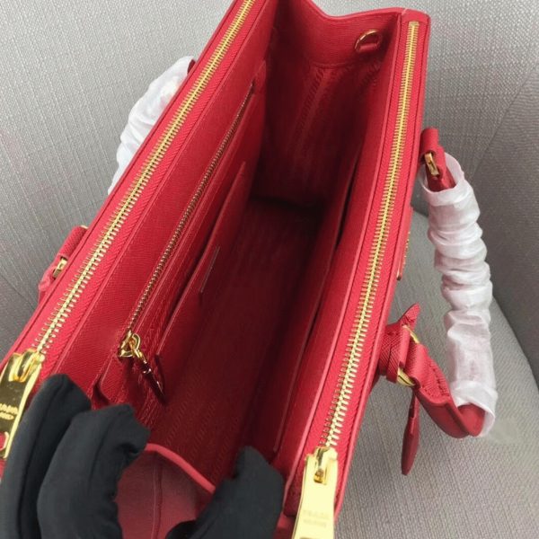 Meilleure réplique du sac Prada Galleria grand format en rouge – Image 7