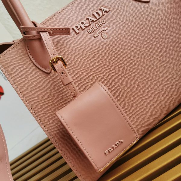 Réplique du sac Prada Monochrome petit format en rose – Image 9