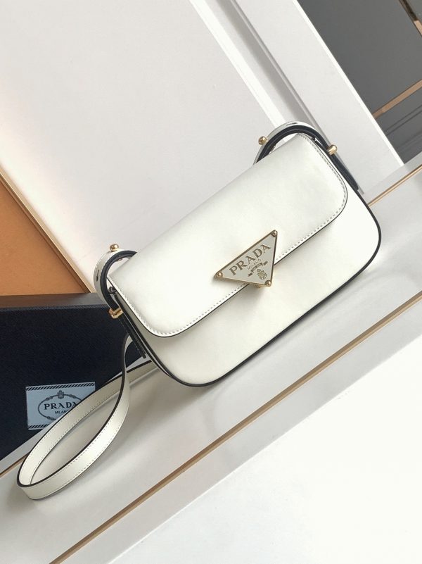 Faux sac bandoulière Prada en blanc – Image 3