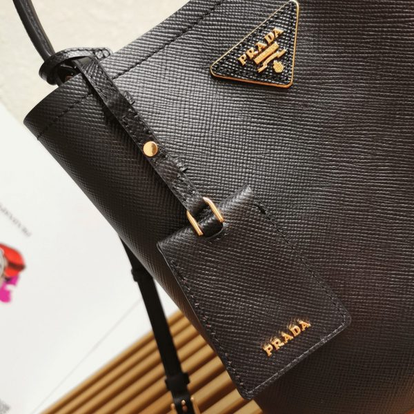 Réplique panier Prada moyen modèle en noir – Image 3