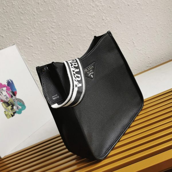 Meilleure réplique sac Prada Hobo en noir – Image 4