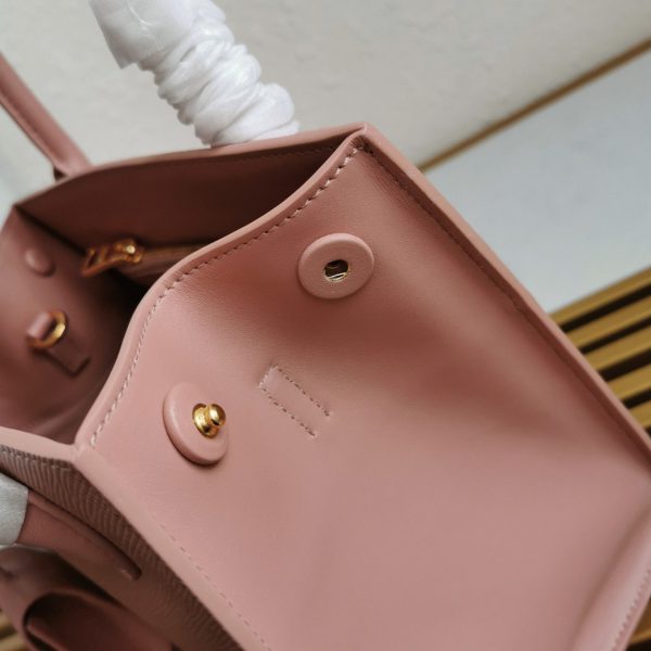 Réplique du sac Prada Monochrome petit format en rose – Image 11
