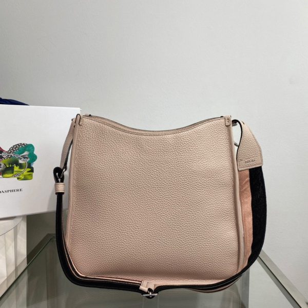 Faux sac Prada Hobo en sable – Image 2