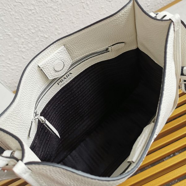 Contrefaçon sac Prada Hobo en blanc – Image 11