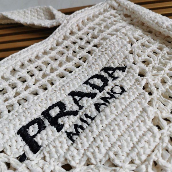 Meilleure réplique petit cabas Prada en raphia tressé blanc – Image 7