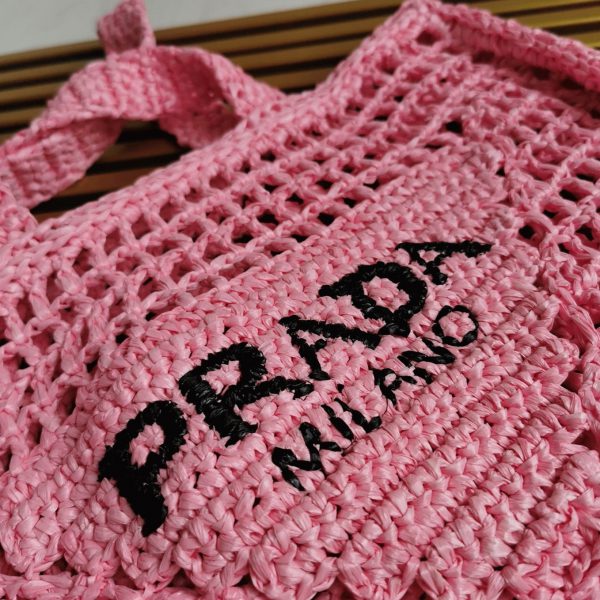 Imitation petit cabas Prada en raphia tressé rose – Image 10
