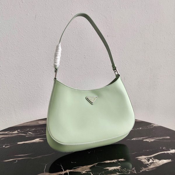 Contrefaçon sac Prada Cleo petit modèle en aqua – Image 7
