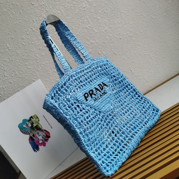 Contrefaçon petit cabas Prada en raphia tressé bleu – Image 4